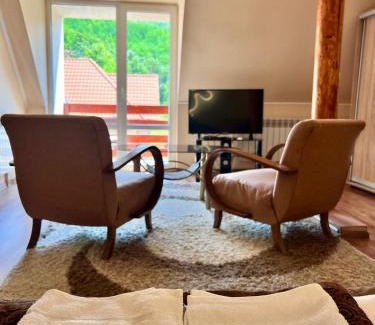 Transcarpathia House | Pet-Friendly Getaway at Polychko Winehouse - Rated 9/10