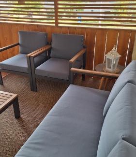 Pombal Apartment | Pombal Suite: Family-Friendly Stay with Breakfast Included