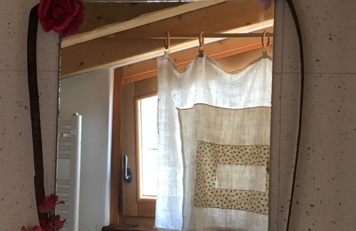 Novate Mezzola Apartment | Pomegranate House