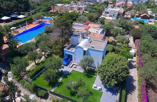 Terrasini House | Discover Pomegranate House with Jacuzzi & Ocean Views