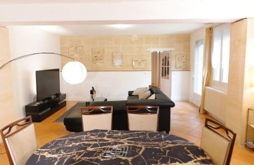 Pomerol Villa | Discover Pomerol au Cœur: Family-Friendly Retreat Awaits