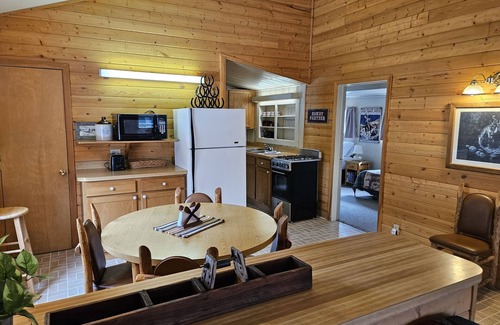 Nathrop Cabin | Relax at Pomeroy Cabin, Your Mountain Getaway Awaits