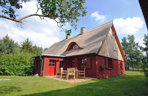 Ahlbeck House | Pommernhaus: Cozy Retreat with Sauna and Scenic Garden