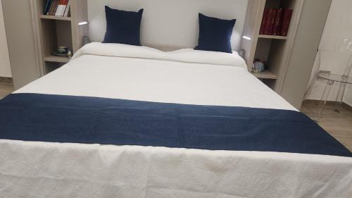 Historical Downtown Salerno Apartment | Pomona Guest House