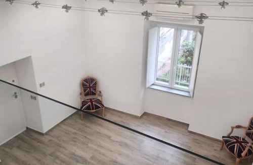 Historical Downtown Salerno Apartment | Pomona Guest House