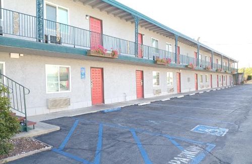 Pomona Hotel | Pet-Friendly Pomona Inn: A 5-Star Experience Awaits
