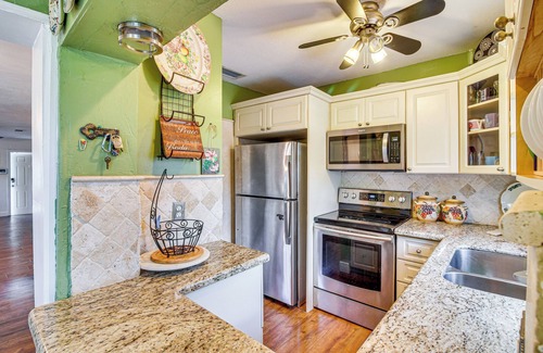 Pompano Beach House | Pompano Beach Bungalow w/Private Pool!