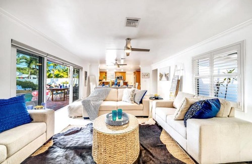 Garden Isles House | Discover Pompano Pool Paradise with Relaxing Hot Tub Access