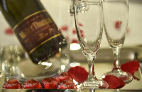 Pompei Bed & Breakfast | Explore Pompei Inn Ruins B&B with Breakfast & Kids' Fun