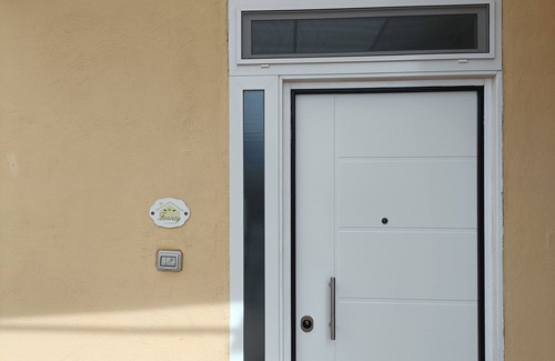 Pompei House | Convenient Pompeii Francy Apartment with Free Parking