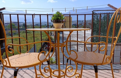 Pompei House | Convenient Pompeii Francy Apartment with Free Parking