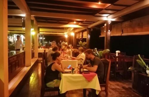 Khong Island Hotel | Family-Friendly Pon Arena Hotel with Pool & Dining Options
