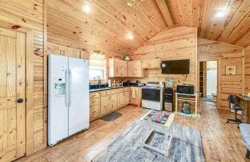 Pompeys Pillar House | Pond Access and Deck Peaceful Ballantine Getaway!