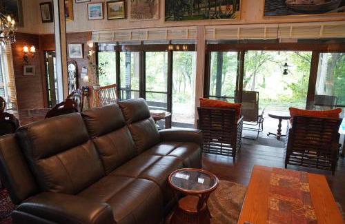 Myoko Villa | Relaxing Pond Cabin Retreat in Beautiful Myoko