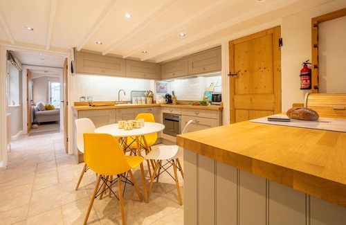 Docking Apartment | Pet-Friendly Pond Cottage in Docking, Norfolk - 10/10 Rating