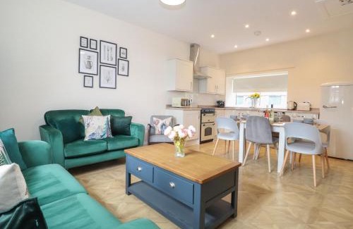 South Charlton House | Discover Pond Cottage: 4-Star Pet-Friendly Retreat