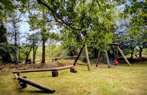Brazzacott House | Discover Pond Meadow: 4-Star, Family & Pet-Friendly Haven