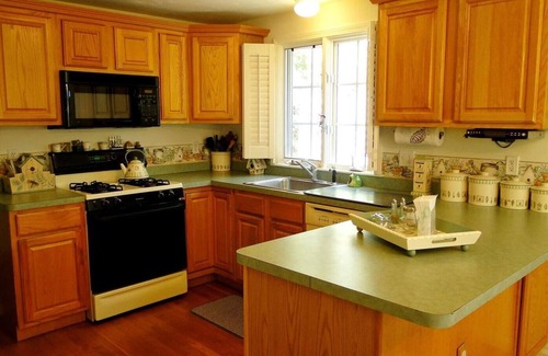 Dennis Cottage | Idyllic Pond View Hotel with Conservation Trails & Oceanfront