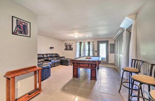 Woodbridge House | Woodbridge Townhome: Pool Table & Scenic Pond Views
