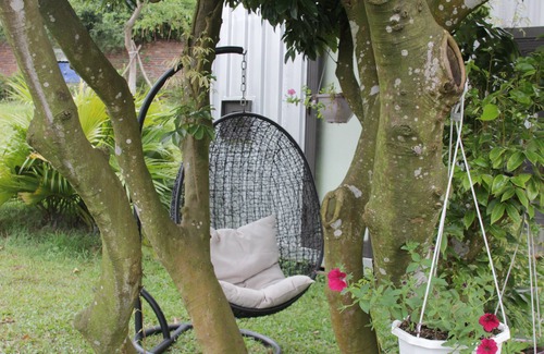 Soc Son House | Pond Villa: Relaxing Retreat Near Ulesa with Pool Access