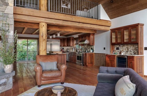 Marion House | Experience Ponderosa Glen @ Ashley Lake with Spa & Views