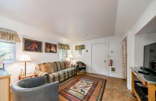 Joseph House | Inviting Ponderosa Prairie: Pet & Child Friendly Retreat