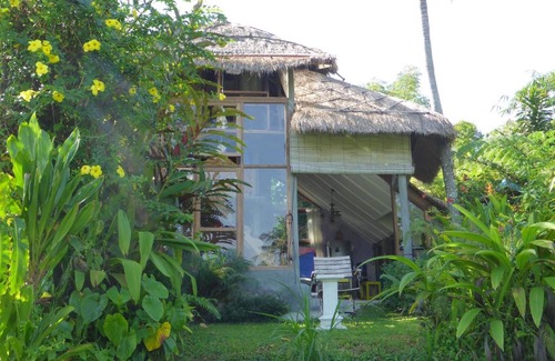 Sukasada House | Pondok Apsari: Exceptional Stay with Pool & Pet Friendly