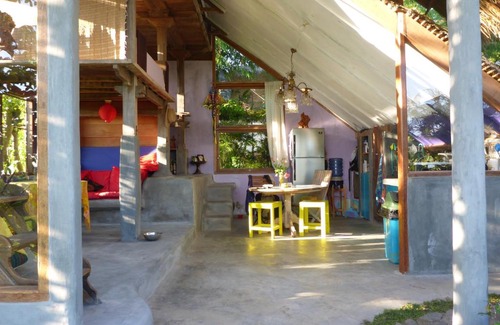 Sukasada House | Pondok Apsari: Exceptional Stay with Pool & Pet Friendly