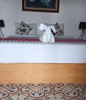 Wanagiri Cabin | Discover Pondok Beratan: Poolside Retreat in Kawinaya