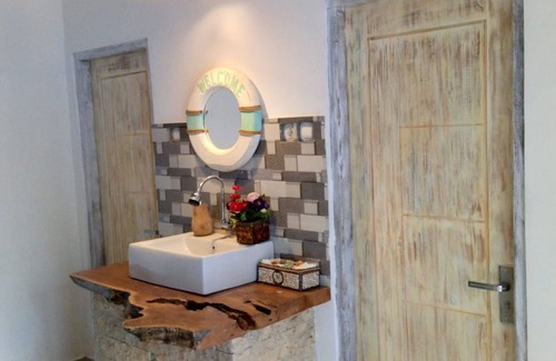 Sampalan Bed & Breakfast | Cozy Pondok Kana Homestay with Free Breakfast & Family Amenities