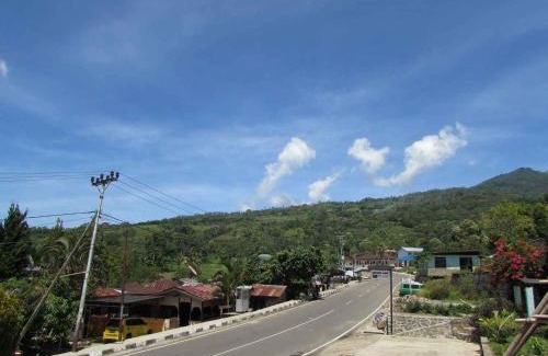 Moni House | Family-Friendly Pondok Wisata Silvester Awaits Your Stay