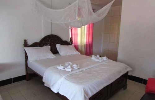 Moni House | Family-Friendly Pondok Wisata Silvester Awaits Your Stay