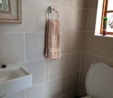 Uitenhage Apartment | Pet-Friendly Pongola Road Self Catering Retreat – 9/10 Rated