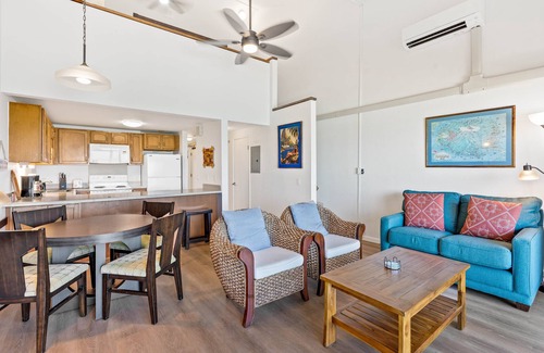 Kapaa Condo | Oceanfront Pono Kai Resort B304: Steps from Beach & Town