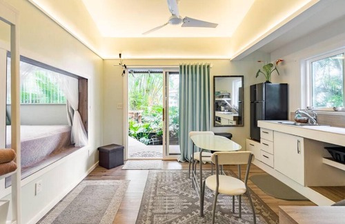 Honaunau-Napoopoo House | Discover PonoMana Oasis's Koi Cottage with Oceanfront Views