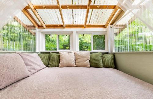Honaunau-Napoopoo House | Discover PonoMana Oasis's Koi Cottage with Oceanfront Views