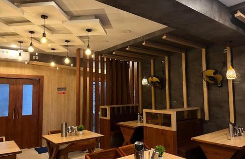 Sivagiri Cabin | Ponpandian Family Restaurant