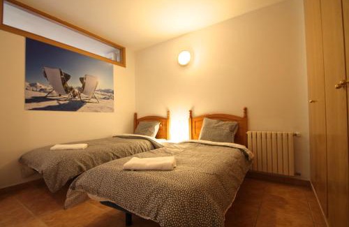 Ransol Apartment | Discover Pont de Toneta: Family & Pet-Friendly Stay