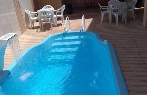 Itaparica House | Pet-Friendly Ponta de Areia House with Pool & Kitchen