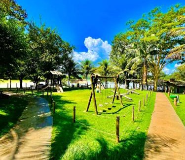 Caldas Novas Apartment | Discover Pontal do Lago Caldas Novas: Family-Friendly Retreat