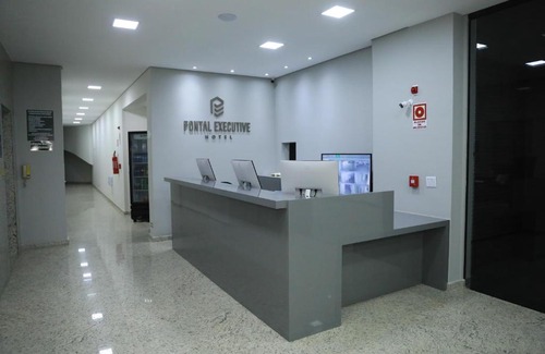 Curvelo Hotel | Exceptional Stays at Pontal Executive Hotel - 4-Star Comfort