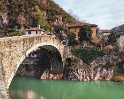 Darfo Boario Terme Apartment | Discover Ponte Vecchio: Pet-Friendly Retreat in Vallecamonica