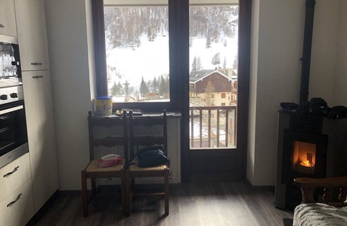 Pontechianale Apartment | Cozy Pontechianale Two-Room Rental with Breakfast & Kitchen