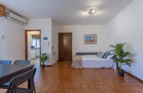 Pontelagoscuro Apartment | Highly Rated Pontelagoscuro Residential Apartment Awaits