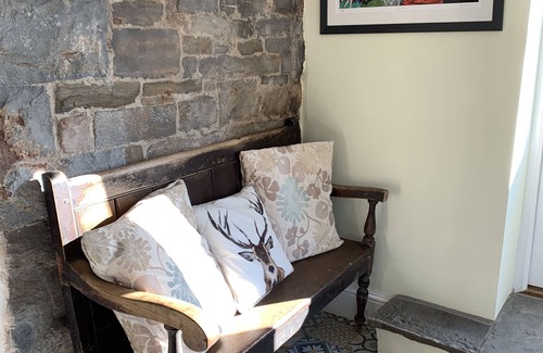 Ammanford Bed & Breakfast | Comfortable Pontyclerc Farm House B&B - Guest Rated 10/10