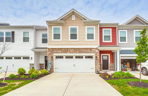 Frankford House | Relaxing Millville Townhome with Pool Access & Beach Shuttle
