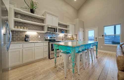 Flour Bluff House | Modern Chic Retreat at The Pintail by AvantStay