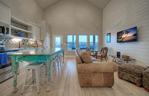 Flour Bluff House | Modern Chic Retreat at The Pintail by AvantStay