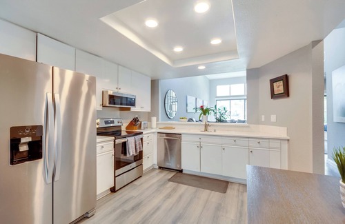 La Quinta Condo | Pool Access + Golf Course View: La Quinta Escape
