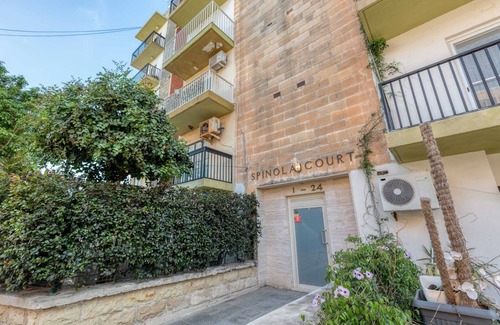 Swieqi Apartment | Relax at Pool Apartment - Hosted by Sweetstay
